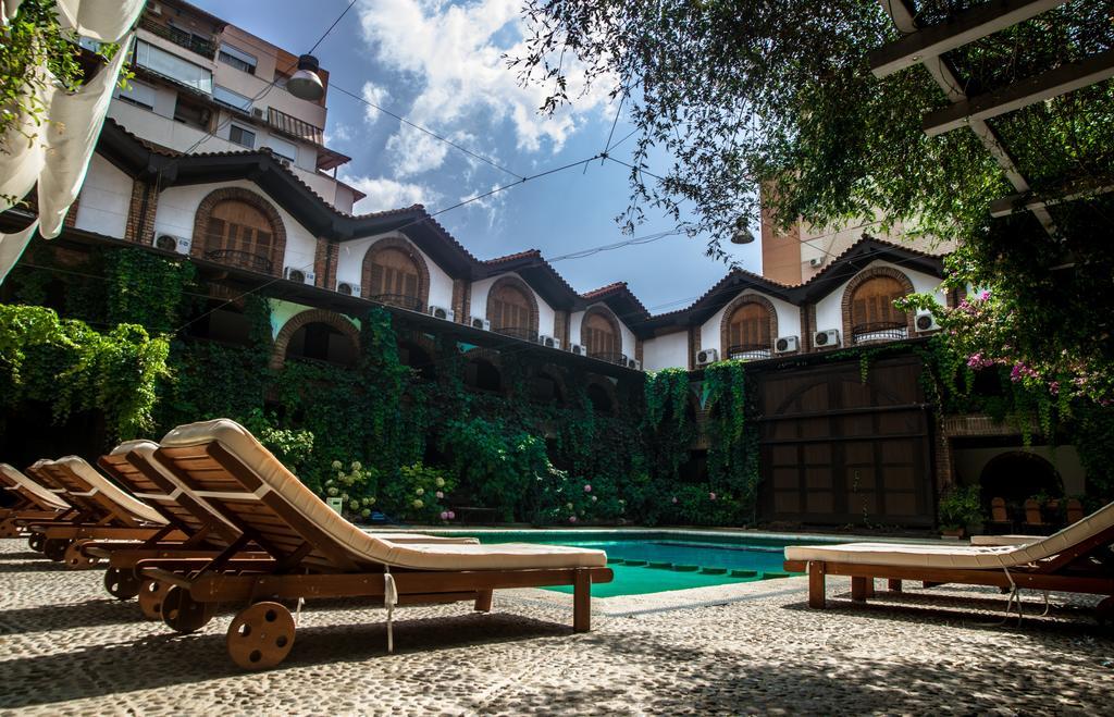 Hotel Restaurant Bujtina E Gjelit Tirana Extérieur photo
