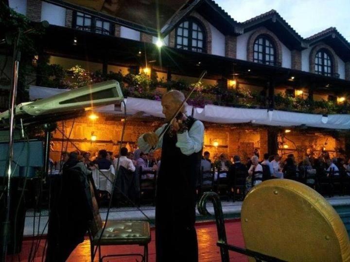 Hotel Restaurant Bujtina E Gjelit Tirana Extérieur photo