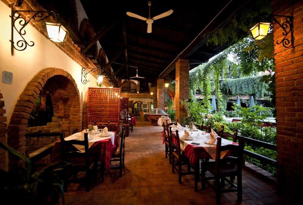 Hotel Restaurant Bujtina E Gjelit Tirana Extérieur photo