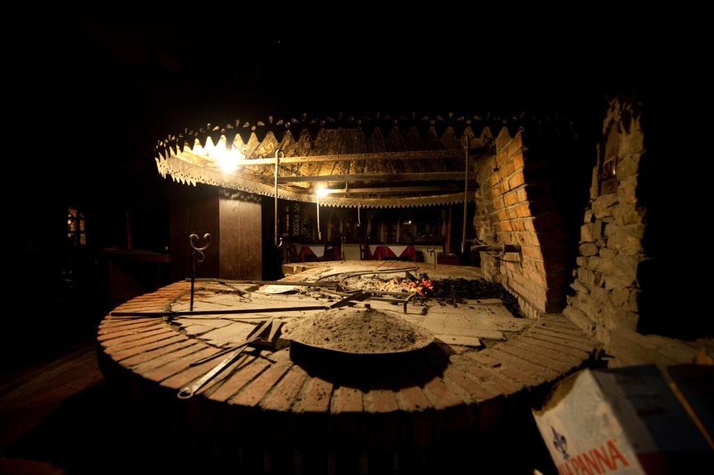 Hotel Restaurant Bujtina E Gjelit Tirana Extérieur photo