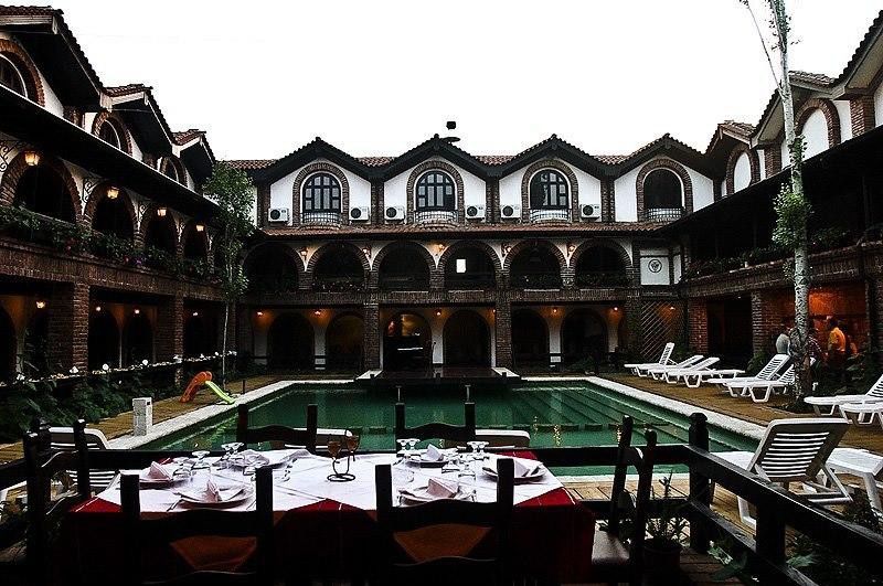 Hotel Restaurant Bujtina E Gjelit Tirana Extérieur photo
