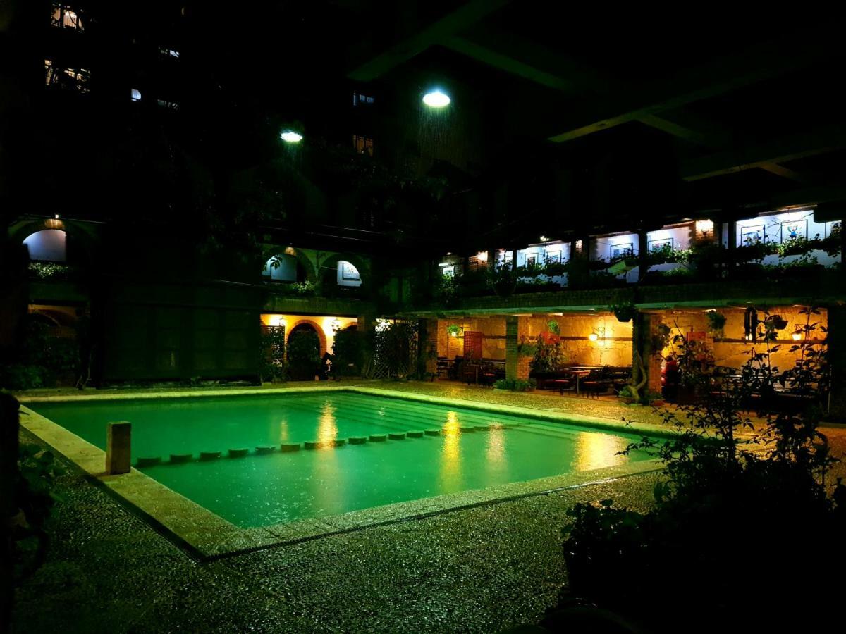 Hotel Restaurant Bujtina E Gjelit Tirana Extérieur photo